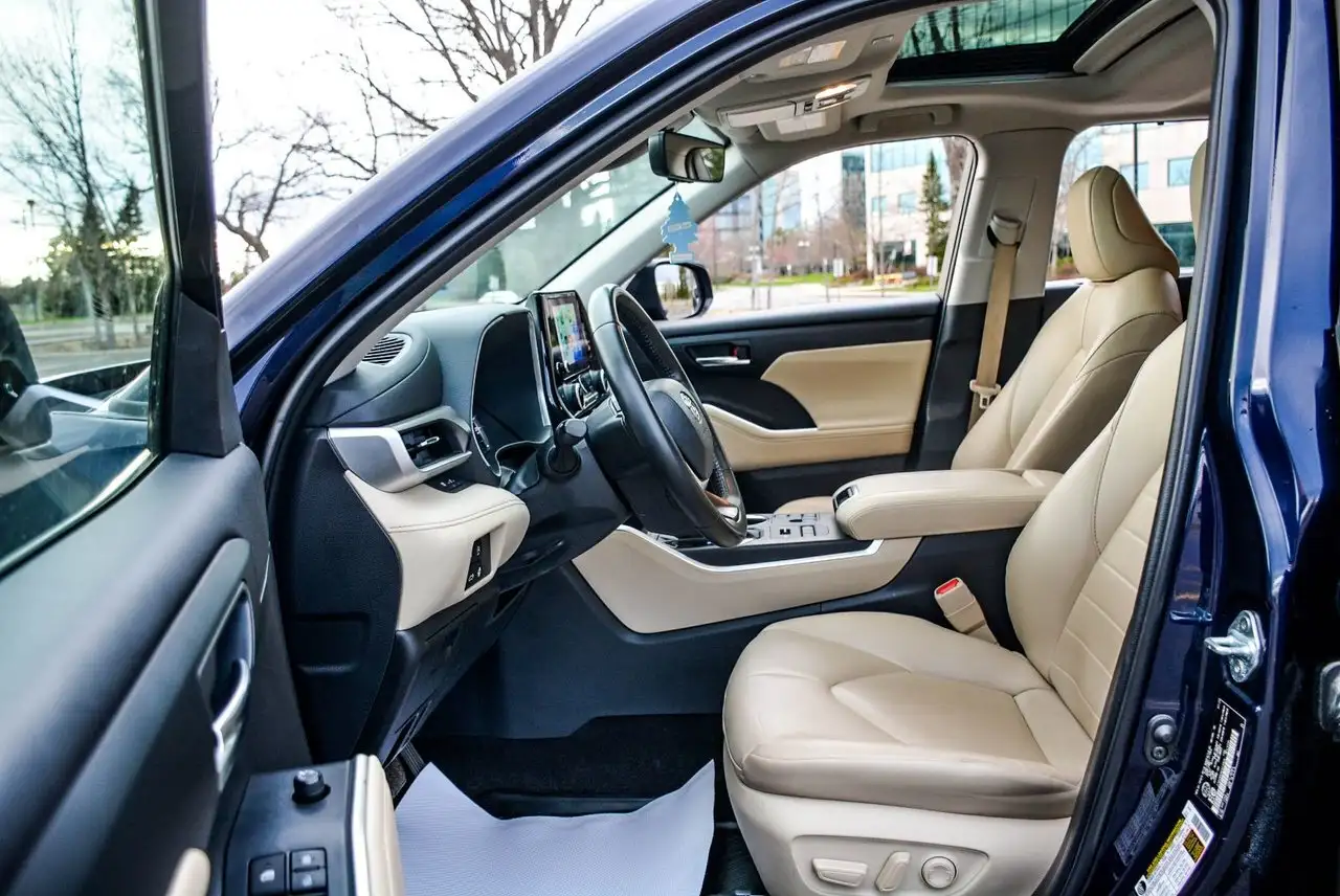 Toyota Highlander снимка Toyota Highlander
