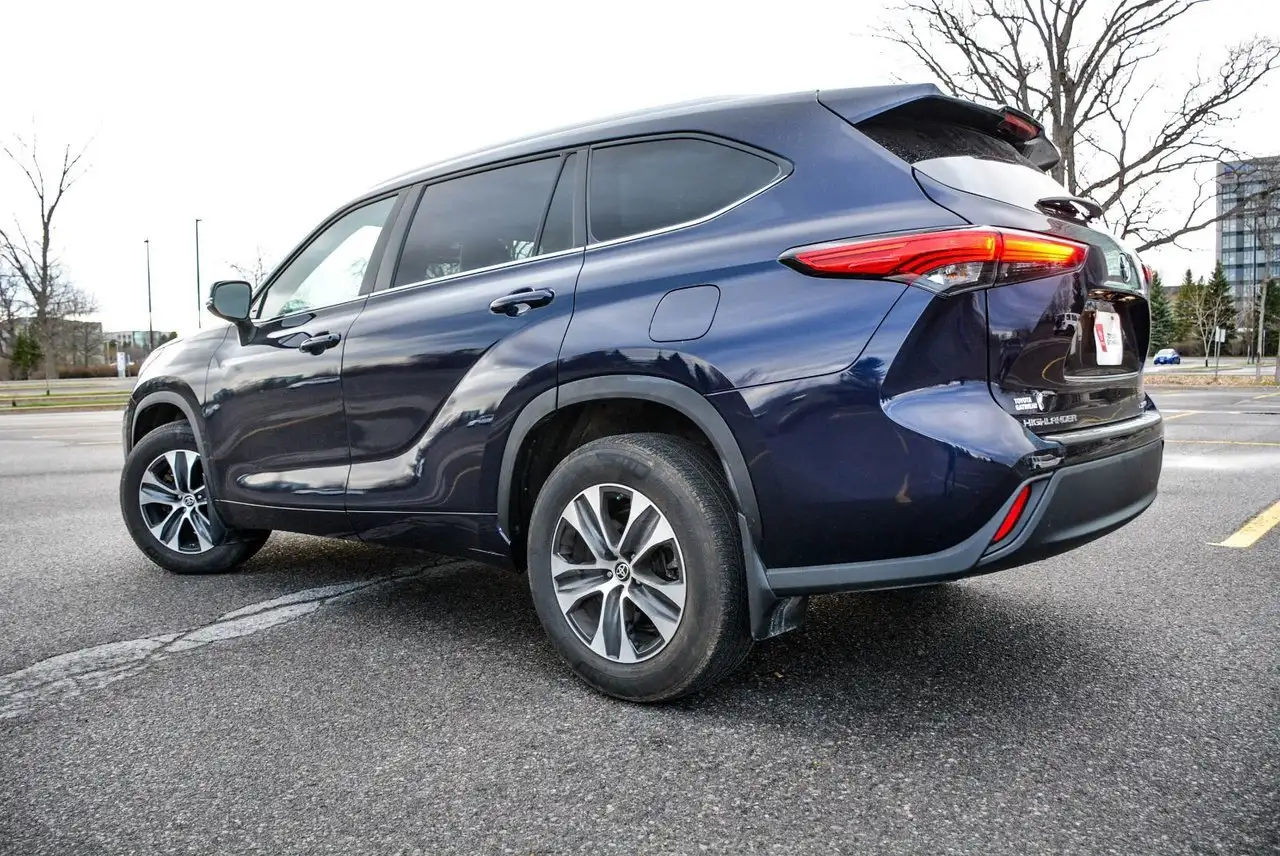 Toyota Highlander снимка Toyota Highlander