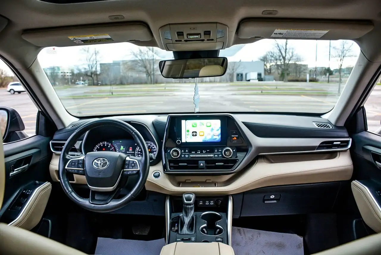 Toyota Highlander снимка Toyota Highlander