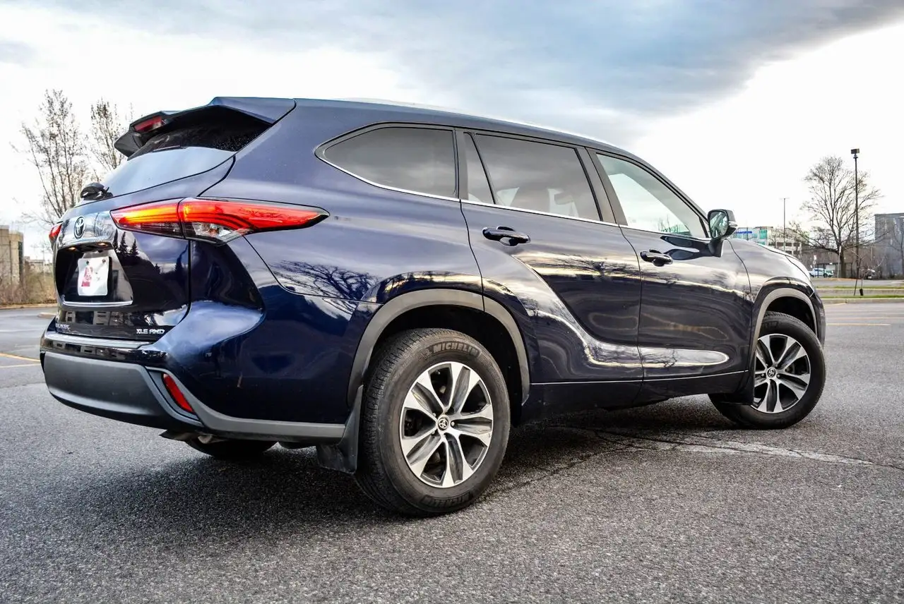 Toyota Highlander снимка Toyota Highlander