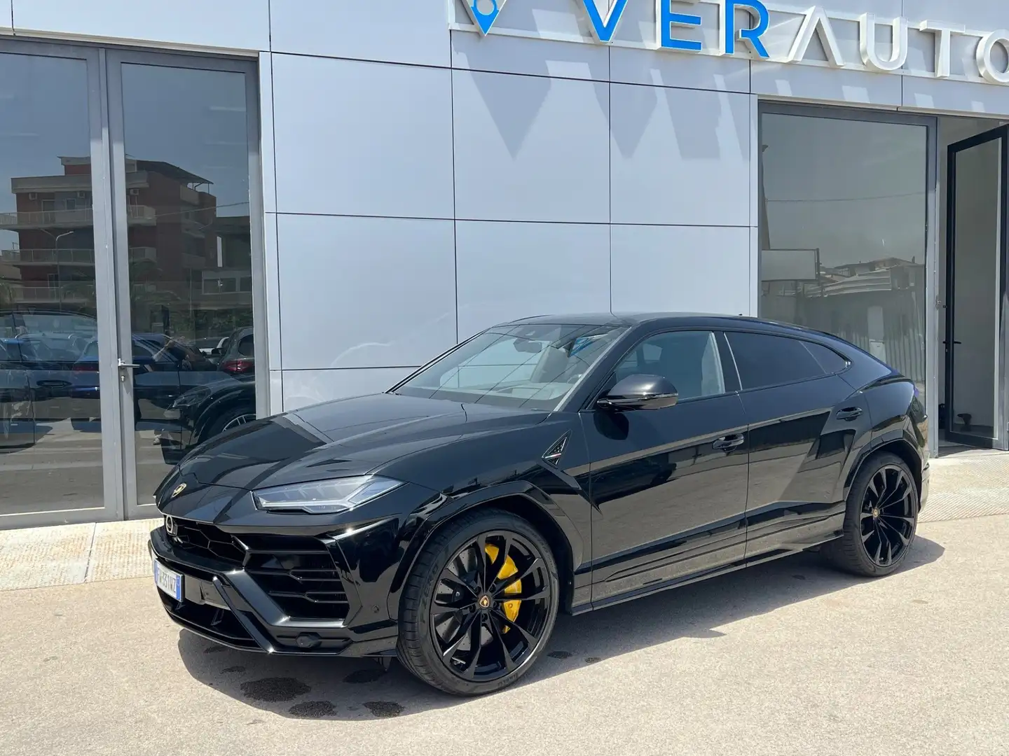 Lamborghini Urus 4.0 V8 Anticipo €79.000 noleggio no scoring Nero - 1