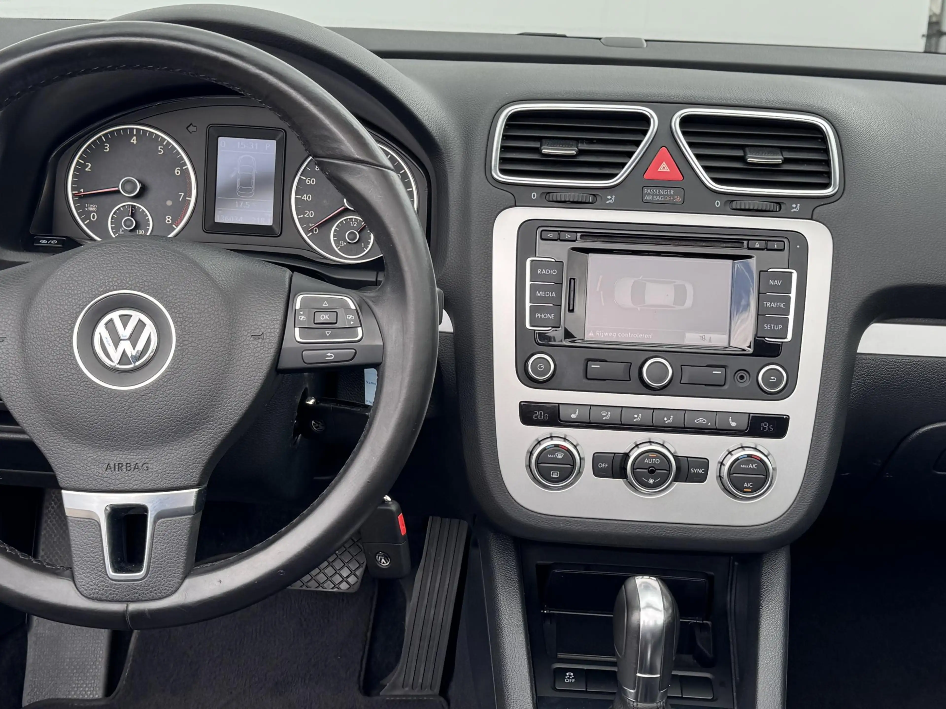 Volkswagen Eos 2.0 TSI Highline LEDER | NAVI | PDC — photo 5