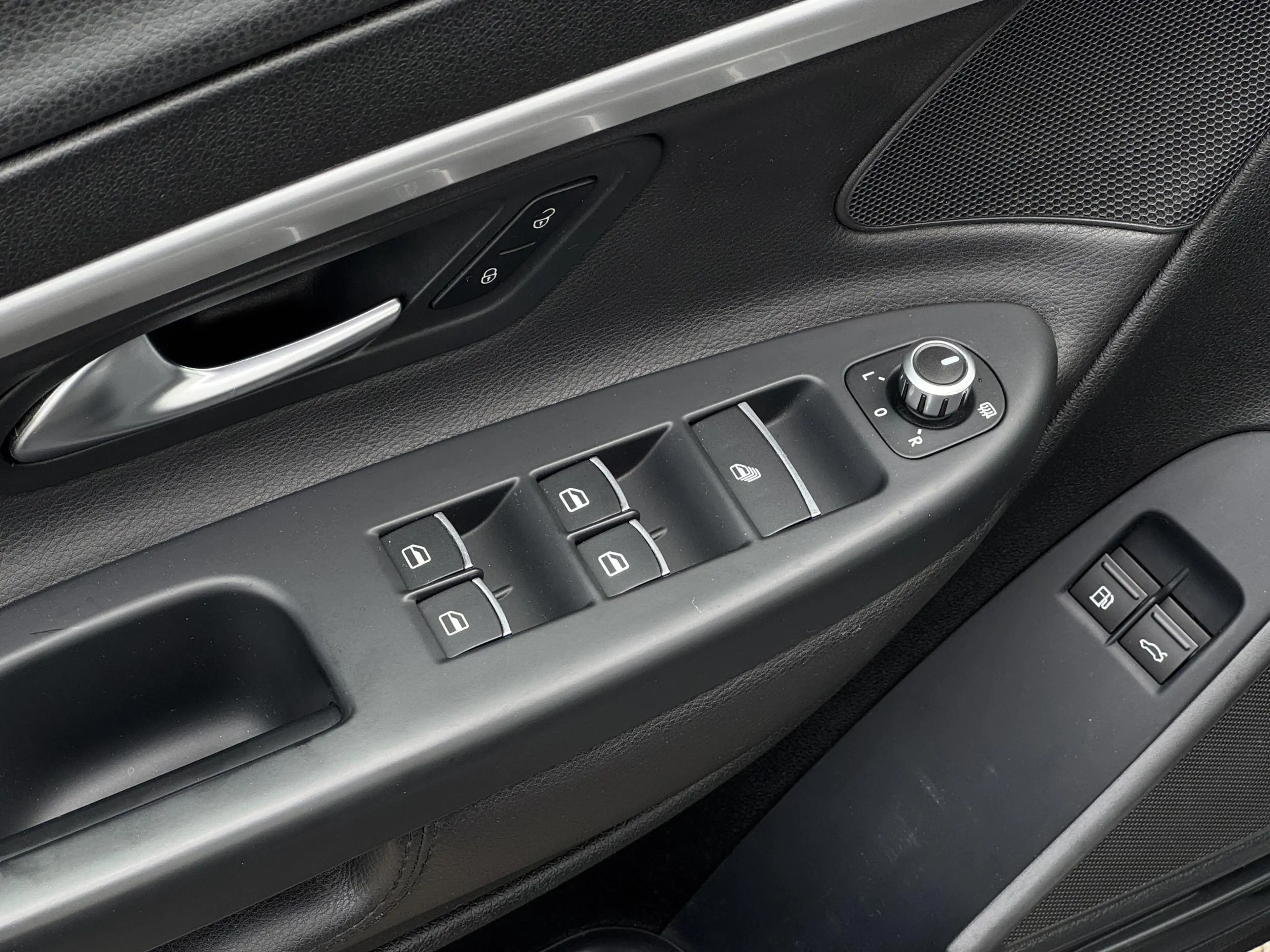 Volkswagen Eos 2.0 TSI Highline LEDER | NAVI | PDC — photo 10