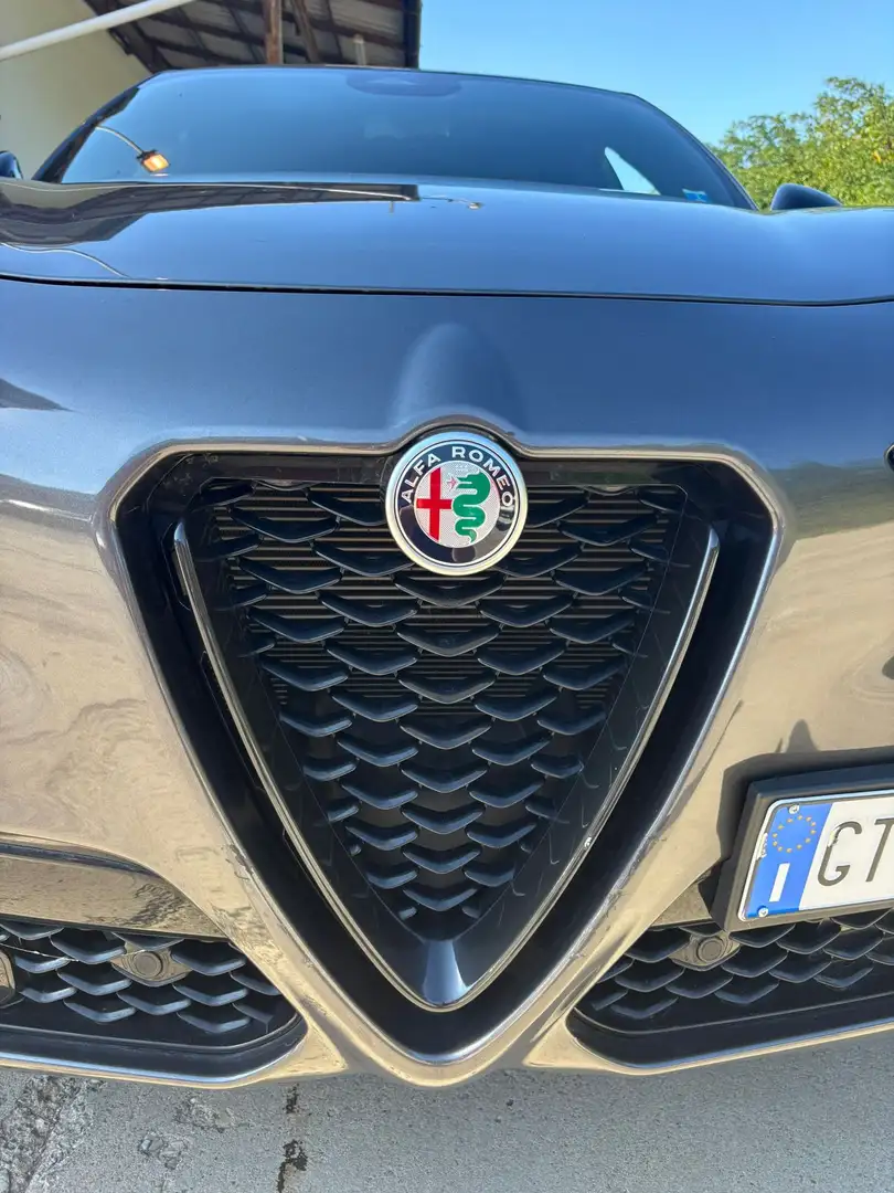 Alfa Romeo Stelvio Stelvio 2.2 t Veloce Q4 210cv auto Grigio - 2
