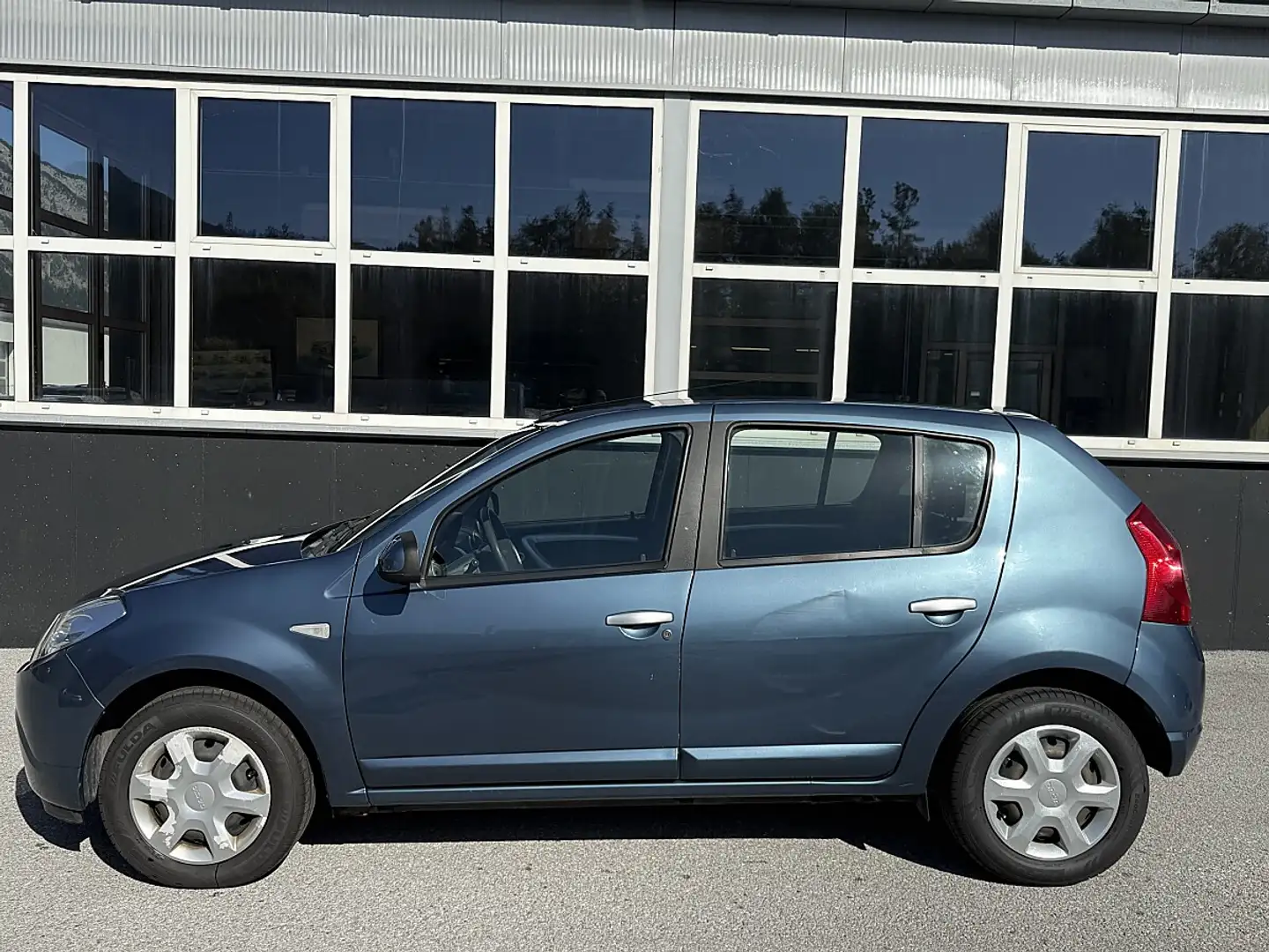 Dacia Sandero Ambiance 1,2 16V - nur für Händler ohne Pickerl Grau - 2