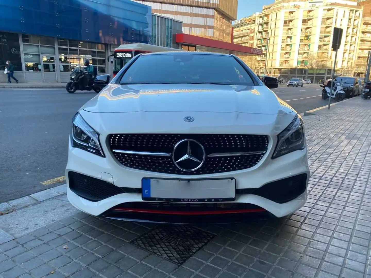 Mercedes-Benz CLA 250 Sport 4Matic 7G-DCT Blanco - 2