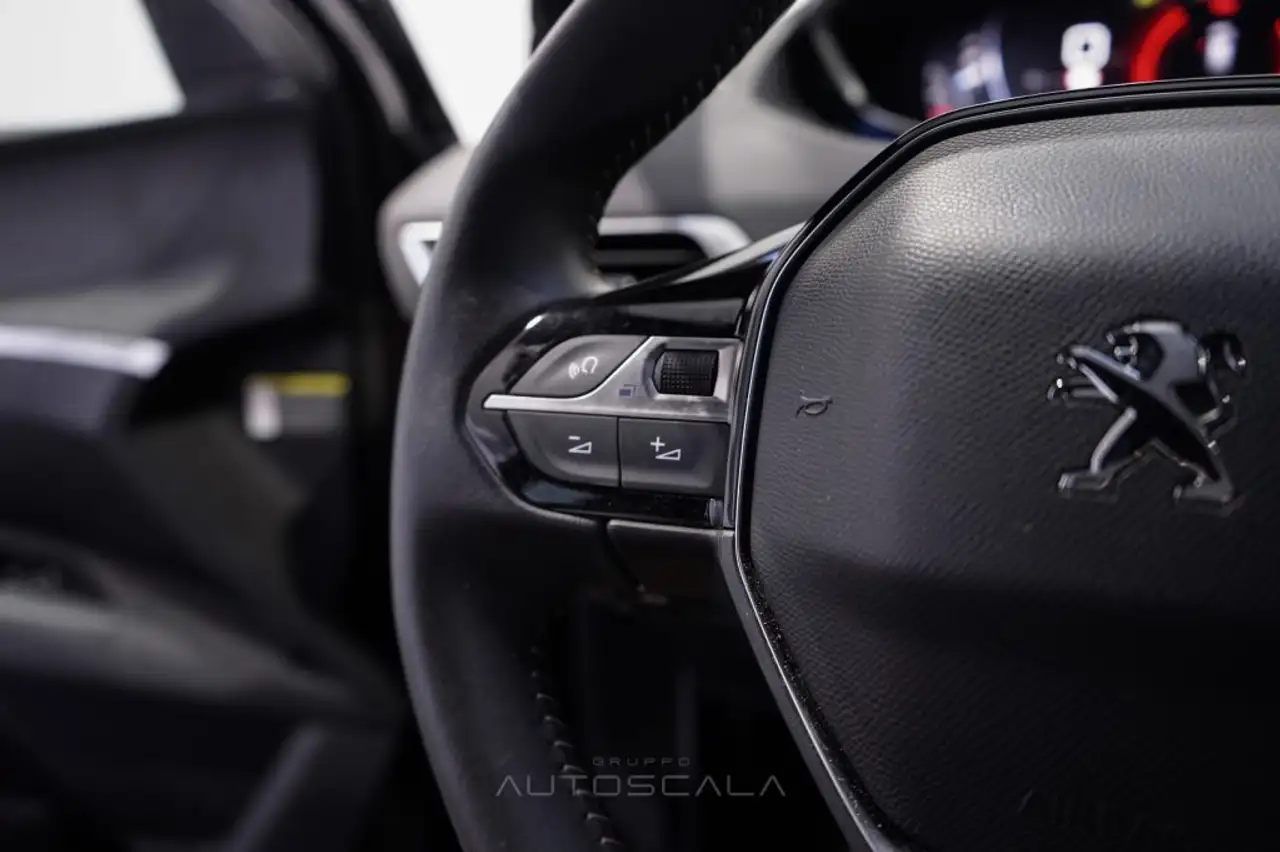 Peugeot 5008 1.2 PureTech Turbo 130cv S&S Active Pack 21