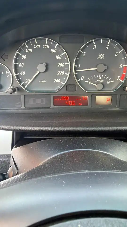 BMW 323i Coupe c/clima auto, foto 5