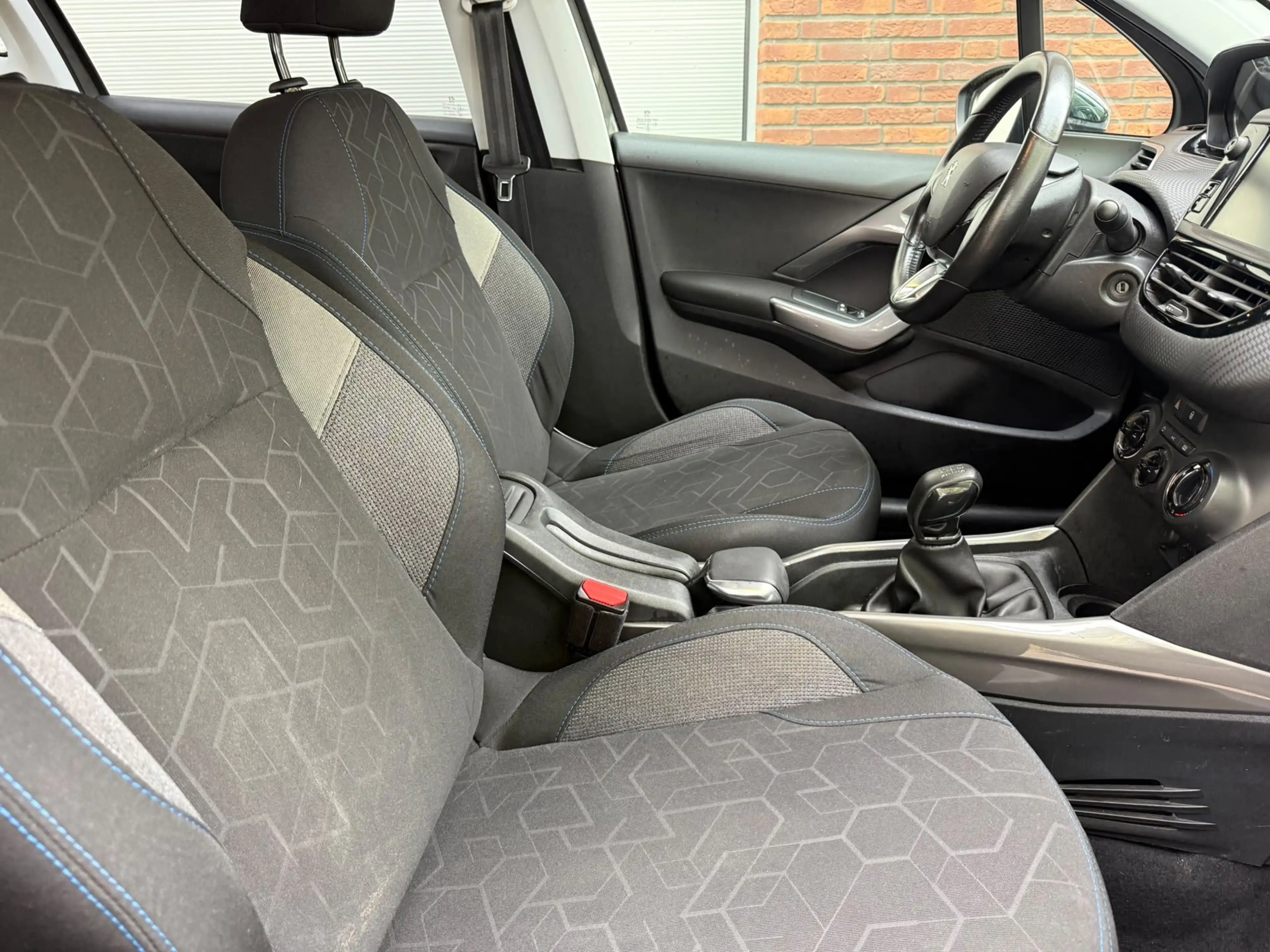 Peugeot 2008 1.2 PureTech Active|AIRCO|NAVI|NIEUWE APK — photo 8