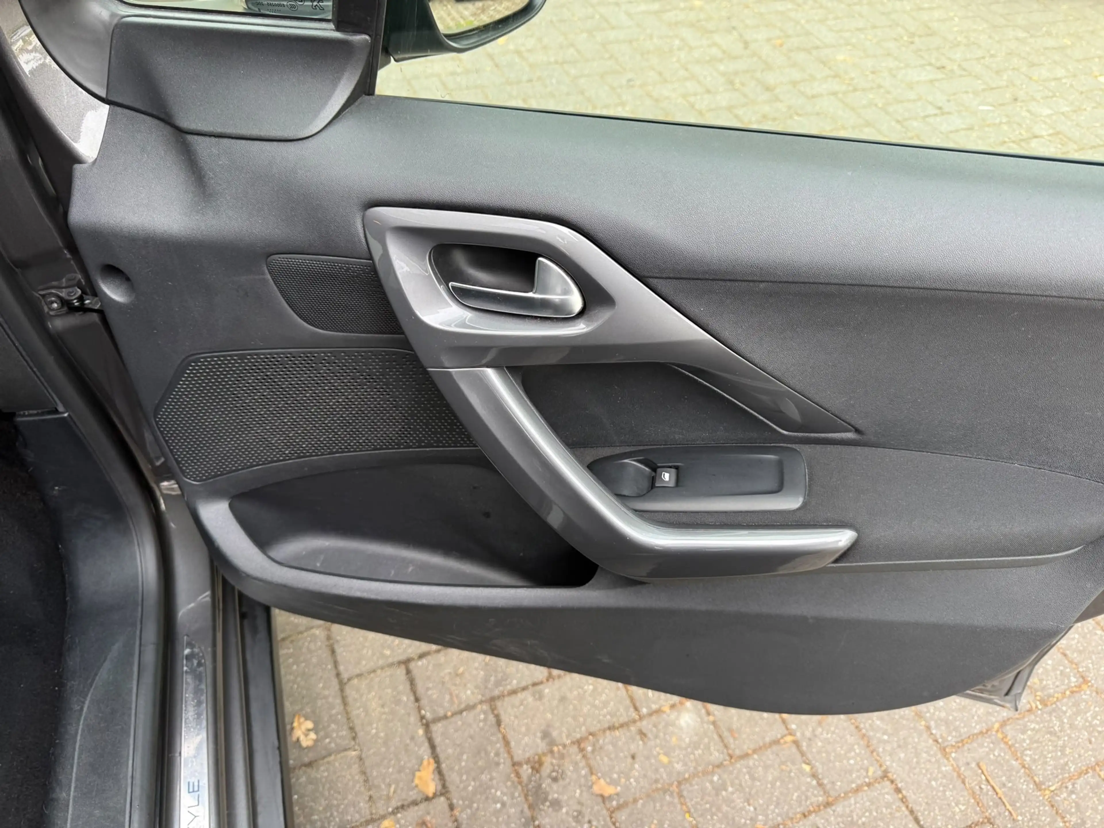 Peugeot 2008 1.2 PureTech Active|AIRCO|NAVI|NIEUWE APK — photo 7
