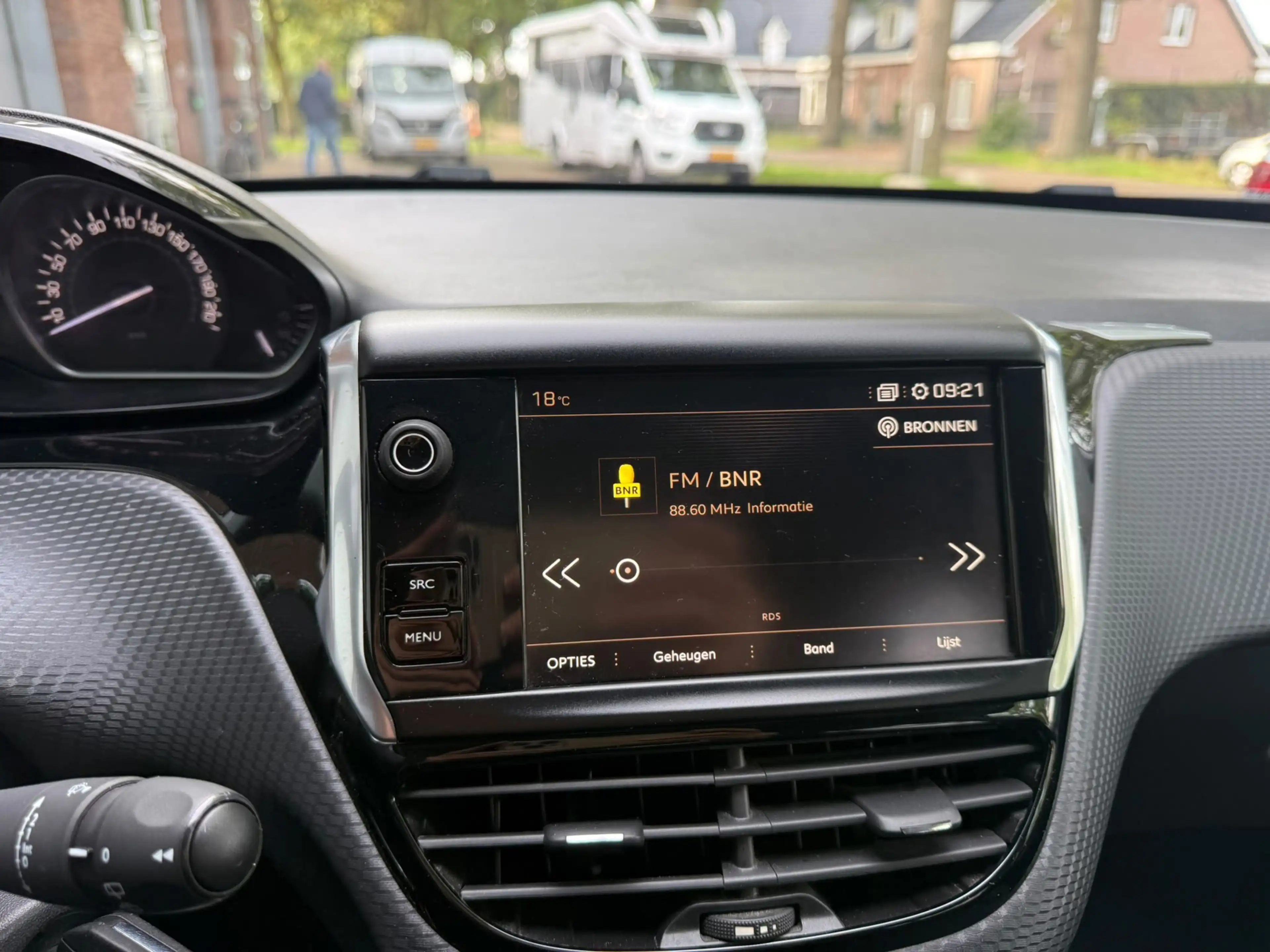 Peugeot 2008 1.2 PureTech Active|AIRCO|NAVI|NIEUWE APK — photo 15