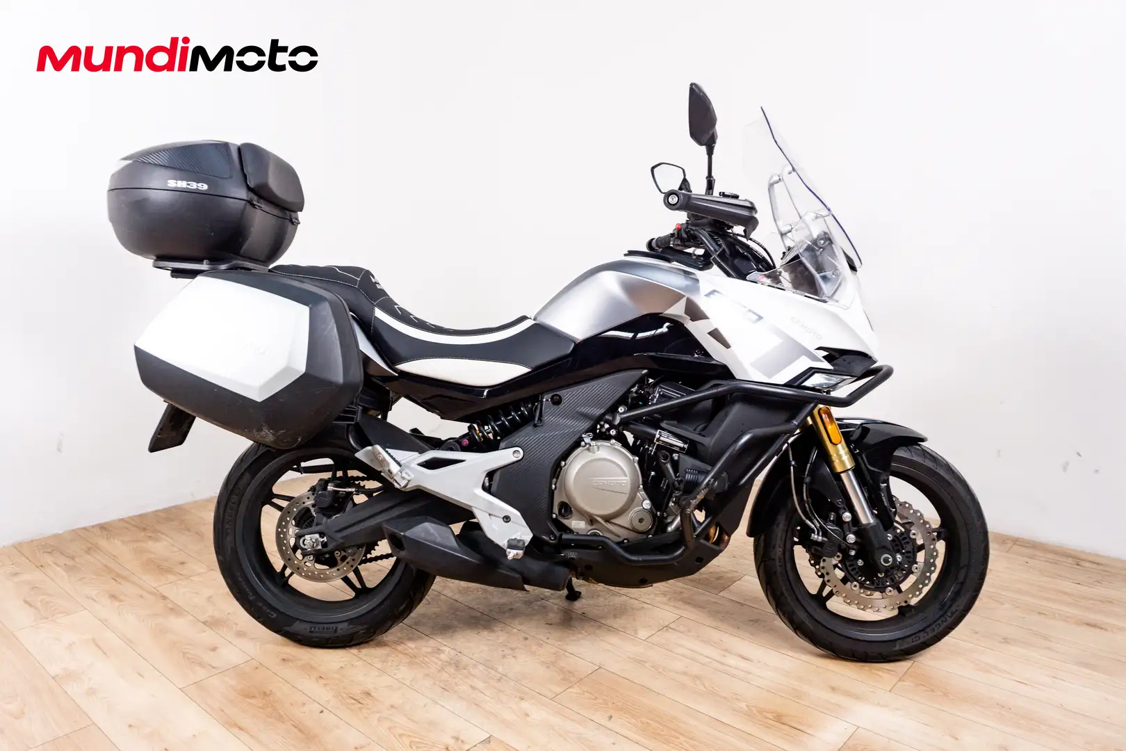 CFMOTO 650 MT - 1