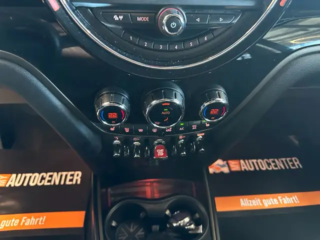 Mini Cooper view 11