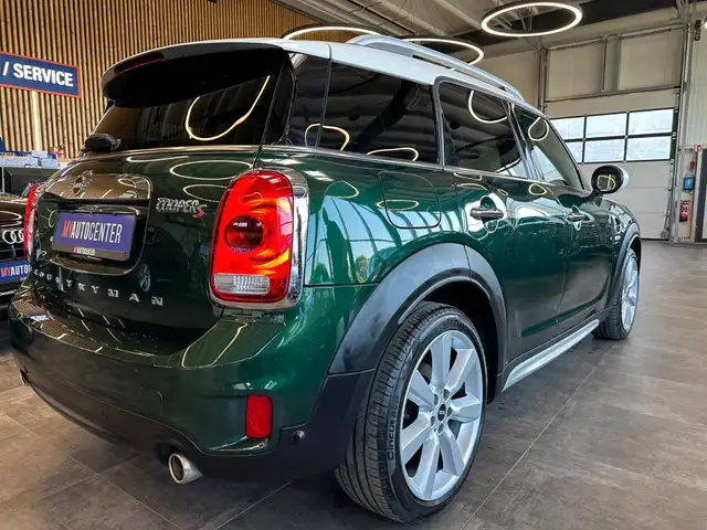 Mini Cooper view 2