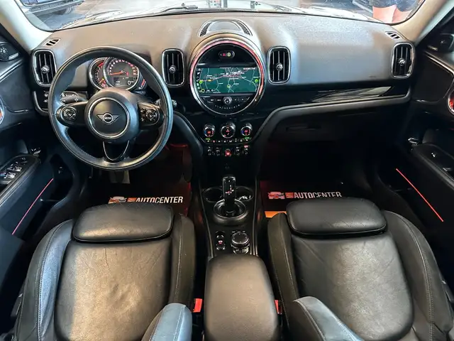 Mini Cooper view 6