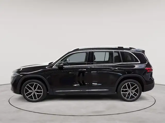 Mercedes-Benz EQB view 6