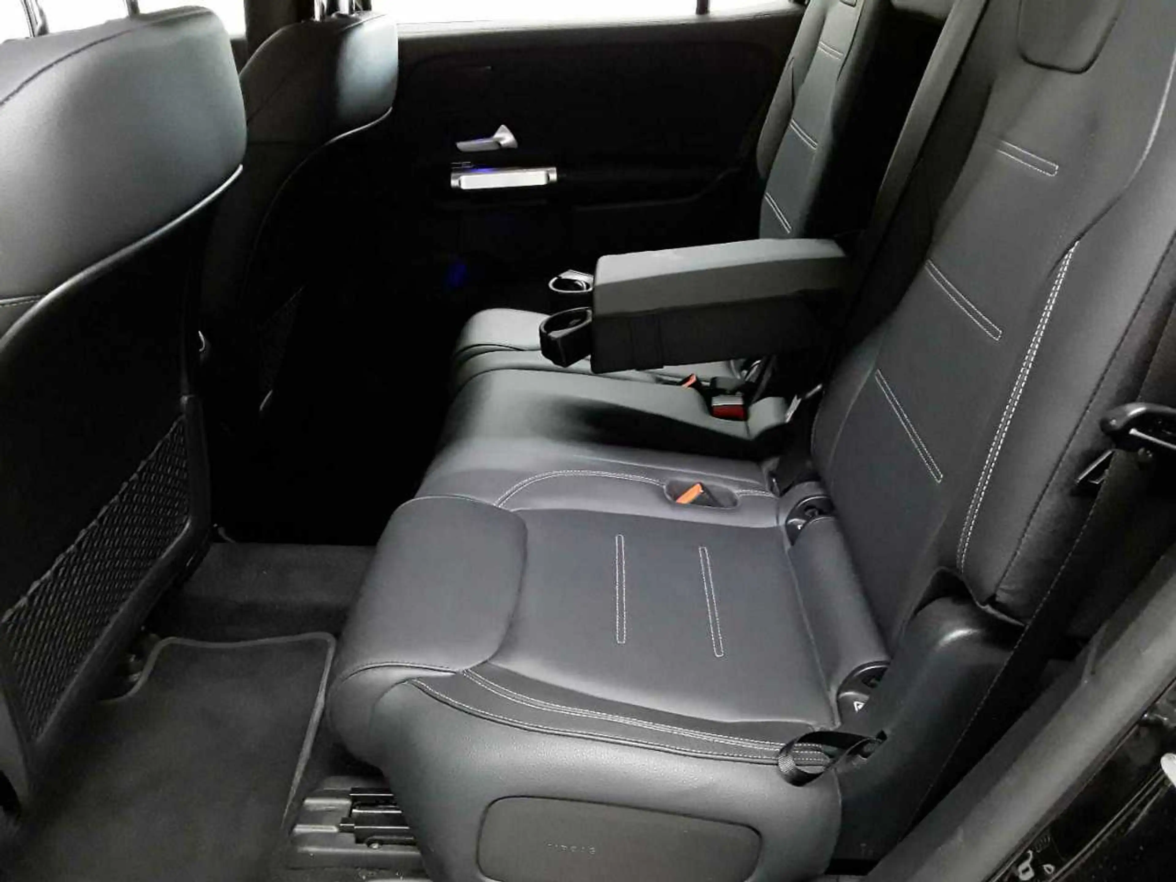 Mercedes-Benz EQB 250 EQB 250 AMG Line Advanced+ 7Si Pano — photo 13