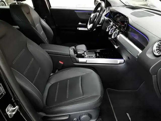 Mercedes-Benz EQB view 8