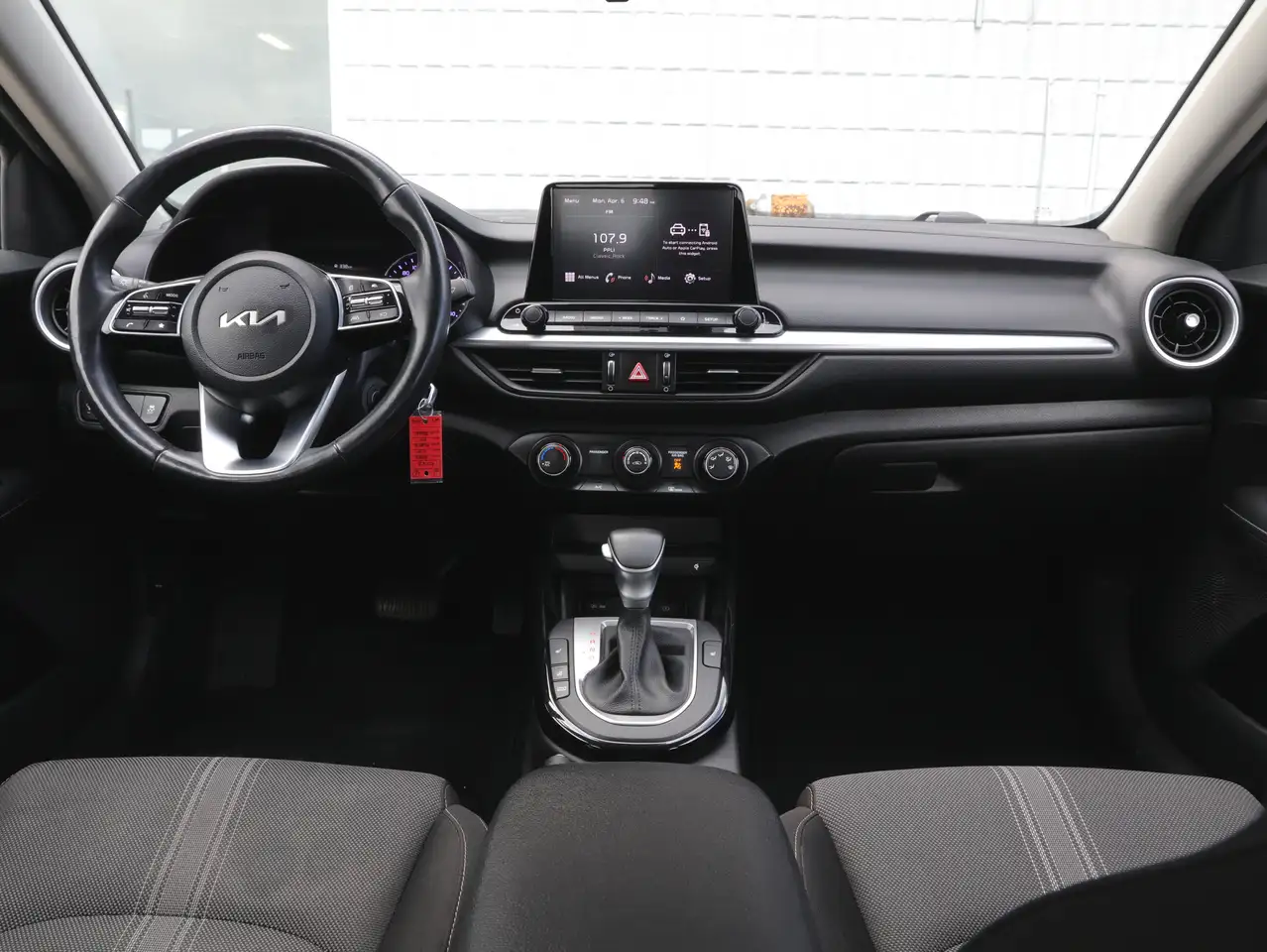 Kia Forte снимка Kia Forte