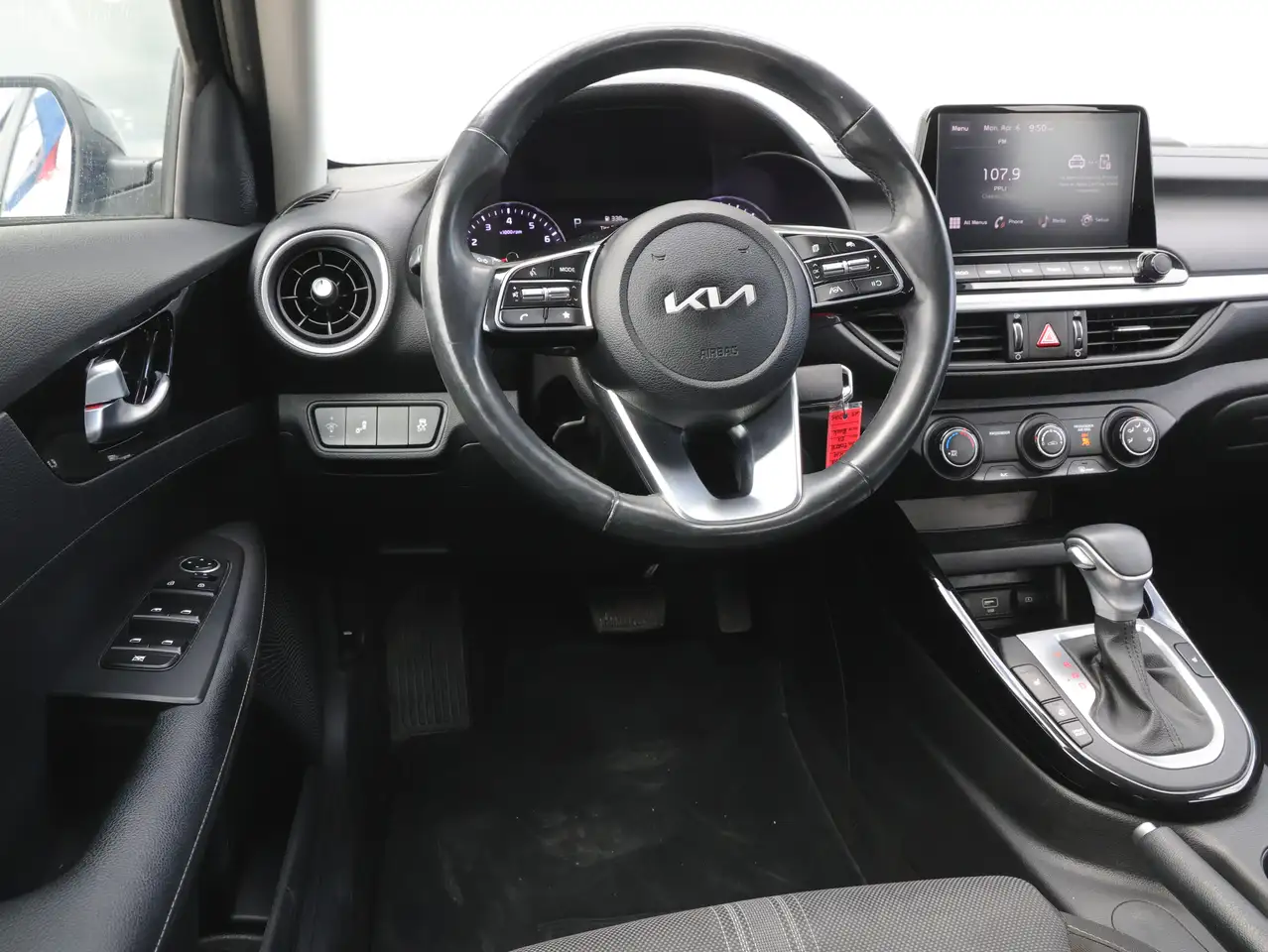 Kia Forte снимка Kia Forte