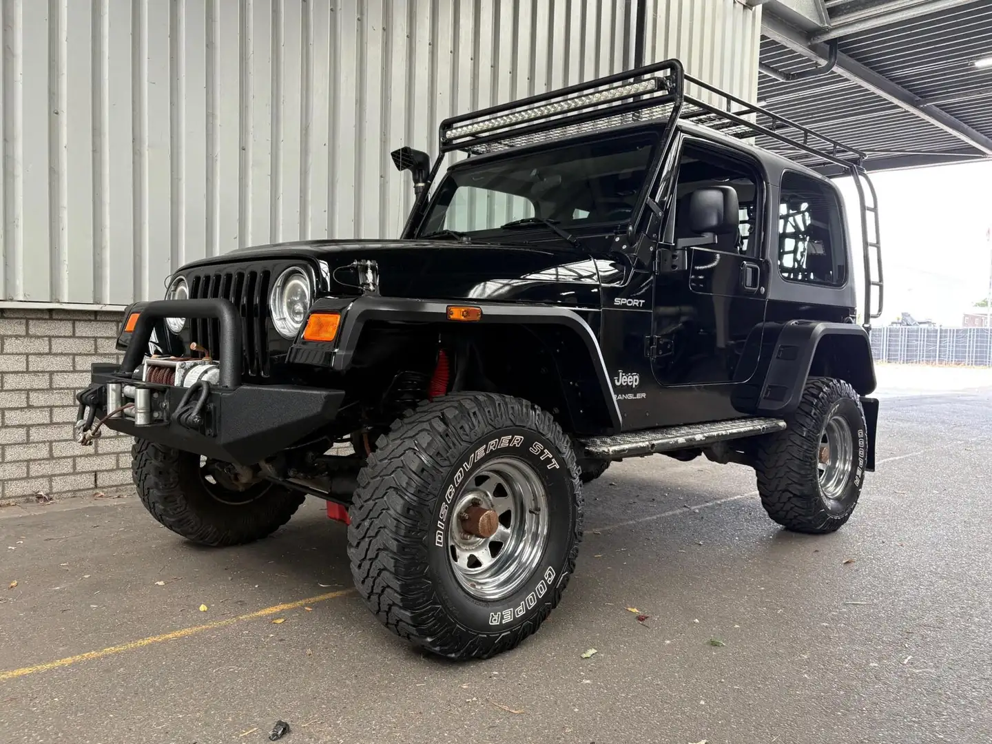 Jeep Wrangler 2.4 Sport | Offroad | 4x4 | Hardtop | LED | Lier Zwart - 2