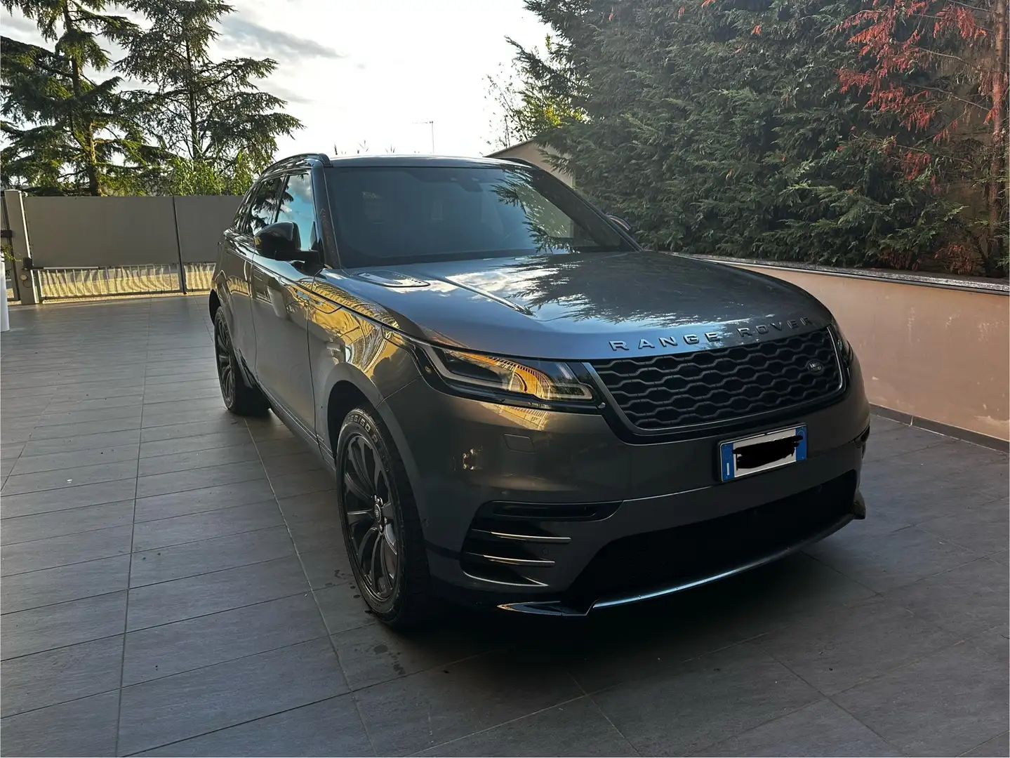 Land Rover Range Rover Velar 2.0 si4 R-Dynamic SE 250cv auto my19 - 1