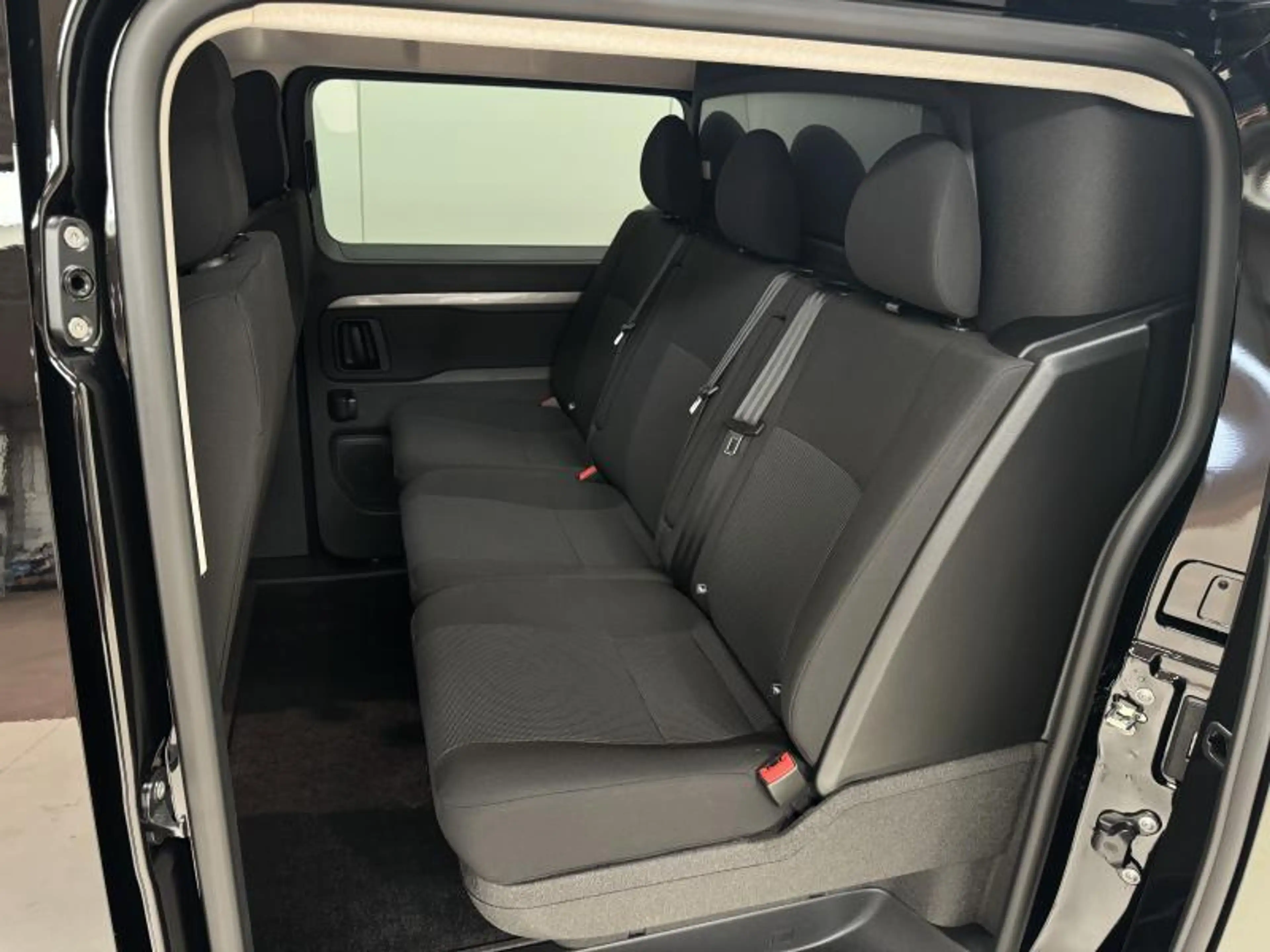 Peugeot Expert 2.2BlueHDi EAT8 180 DUBB.CAB. Premium LED|GPS|PDC| — photo 10