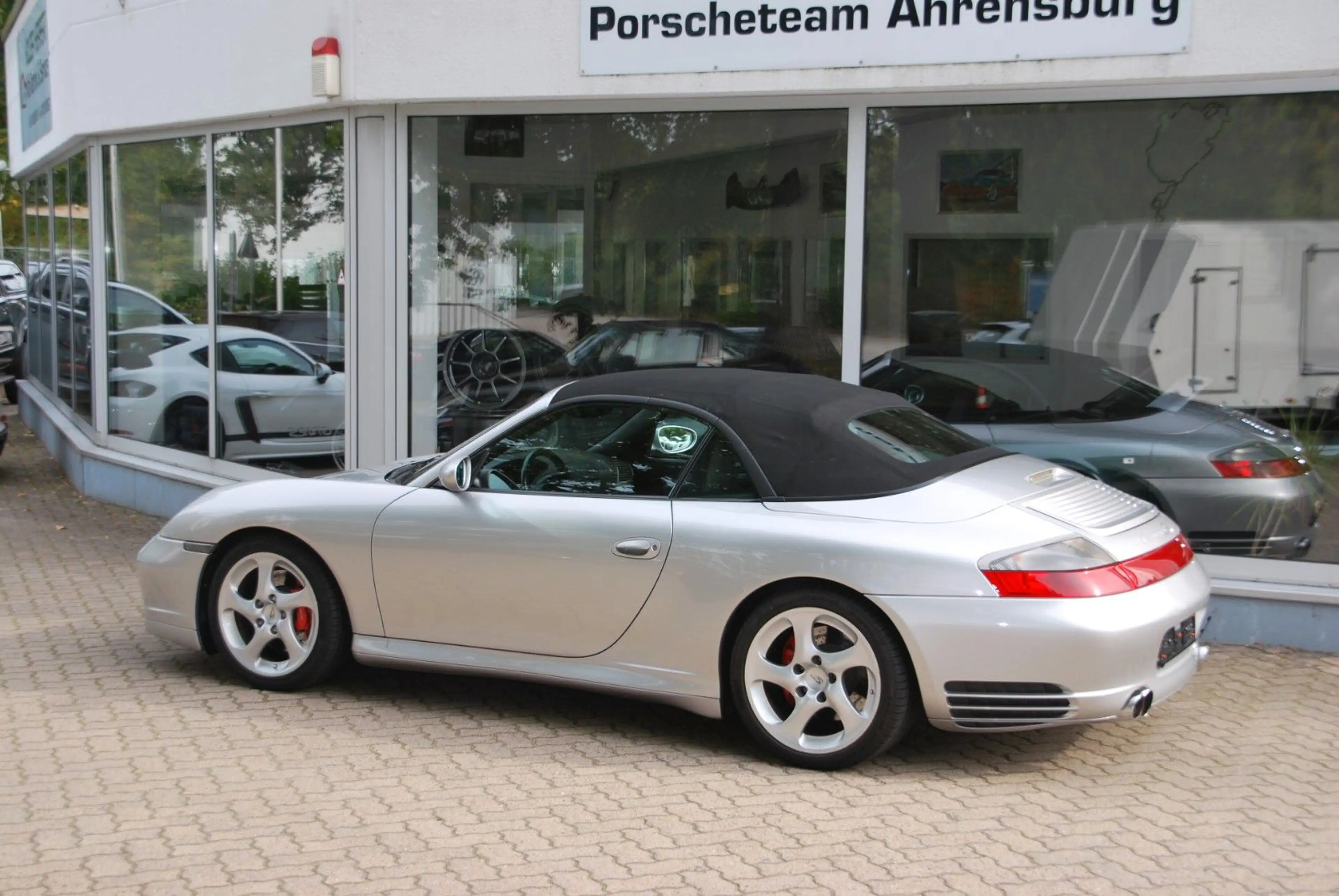 Porsche 996 Carrera 4S,Erstlack,Schalter. — photo 5
