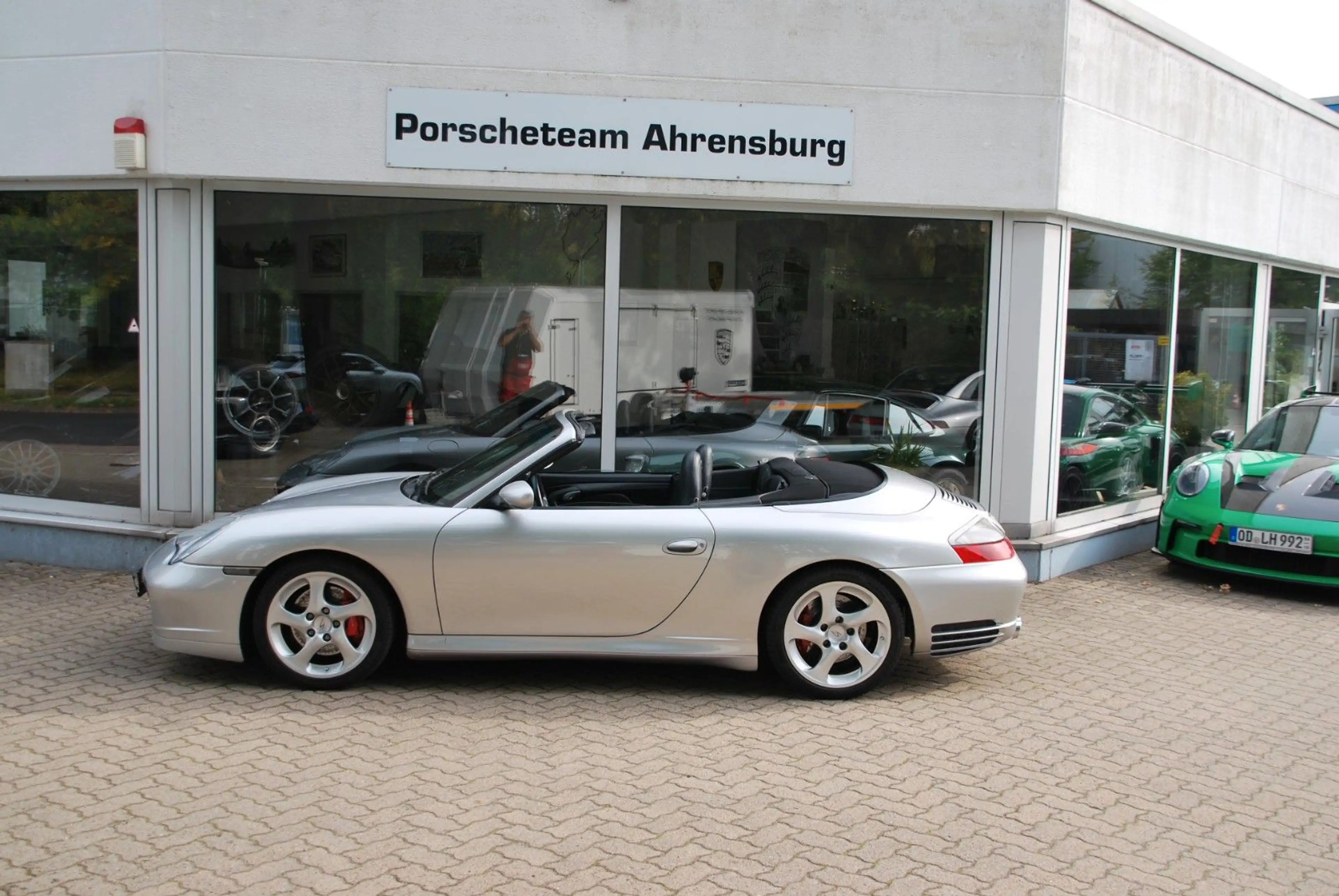 Porsche 996 Carrera 4S,Erstlack,Schalter. — photo 2