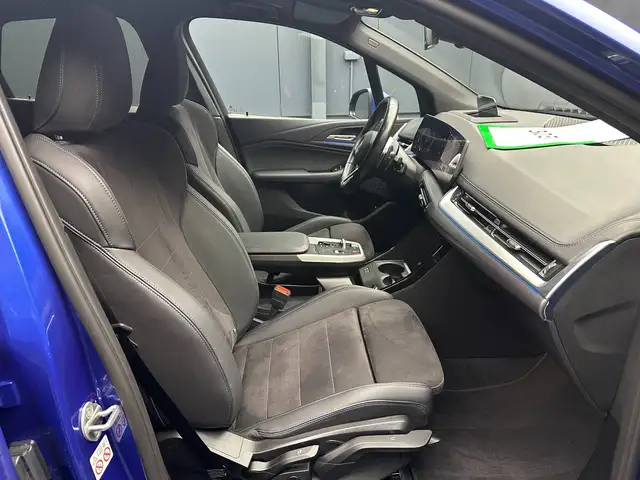 BMW 2 Series view 10