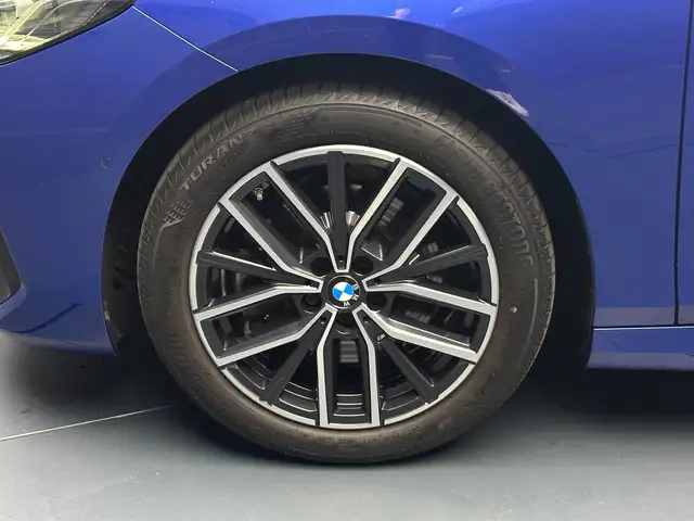 BMW 2 Series view 9