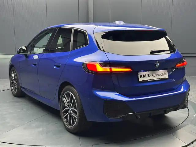 BMW 2 Series view 3