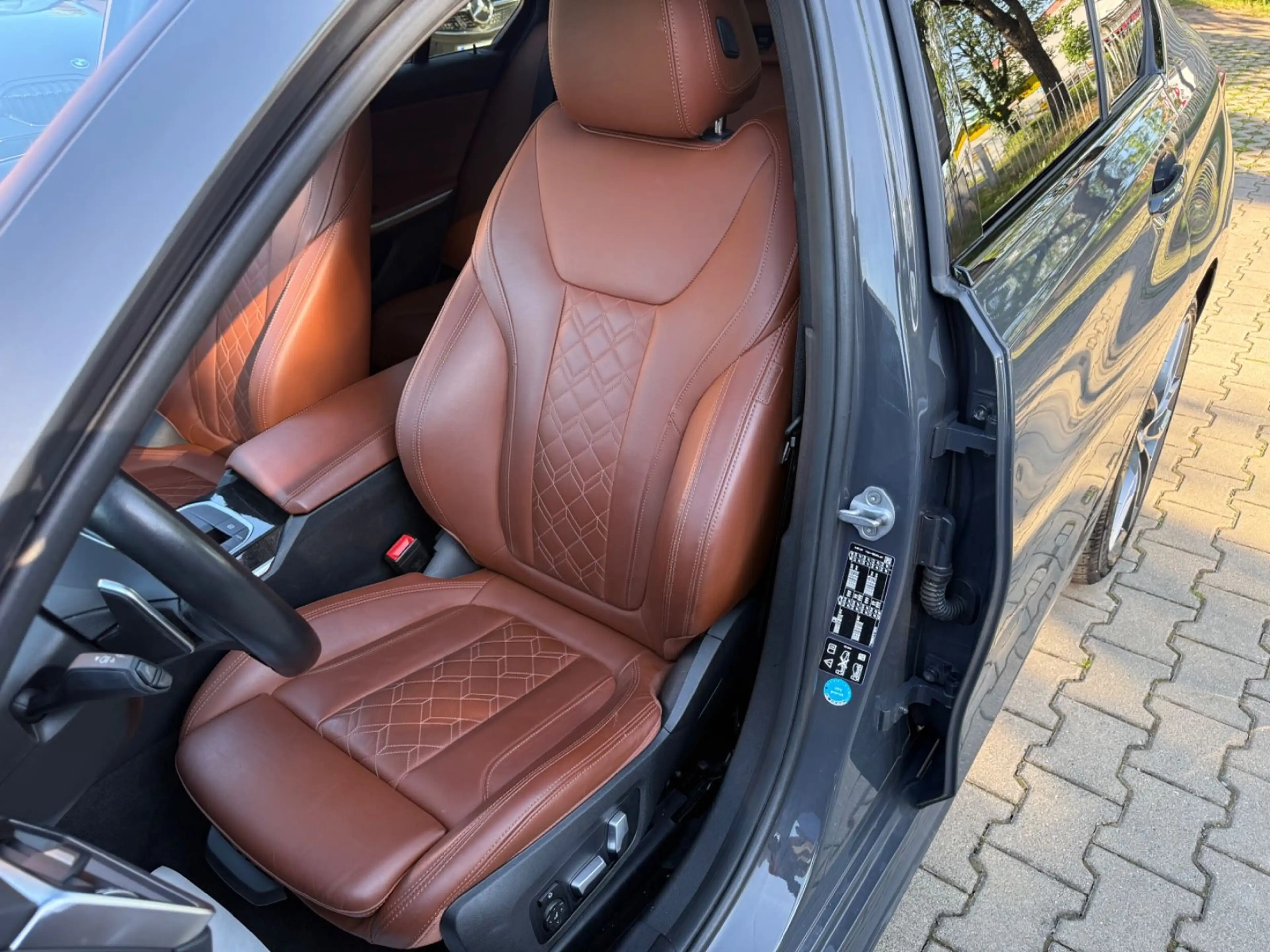 BMW 330 d xD*M-Sport*Glasdach*Head-Up*Standheizung — photo 14