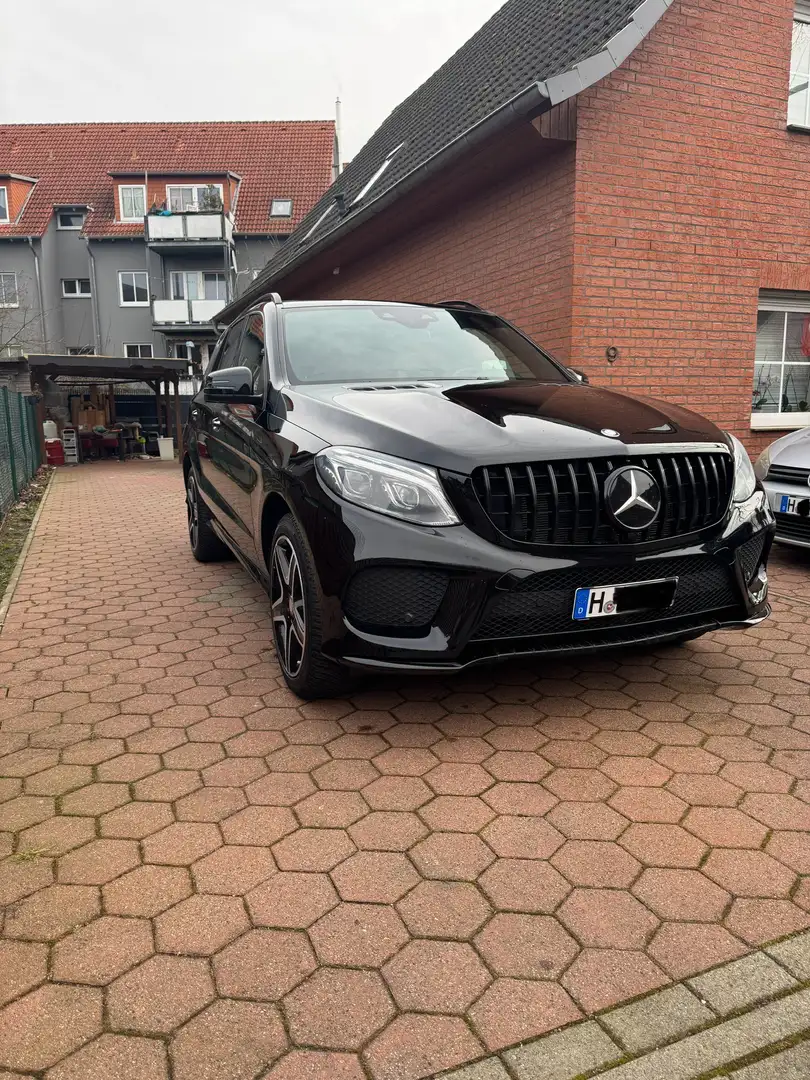 Mercedes-Benz GLE 500 4Matic, 9G, AMG Line, Scheckheft, 3. Hand, V8, AHK crna - 1