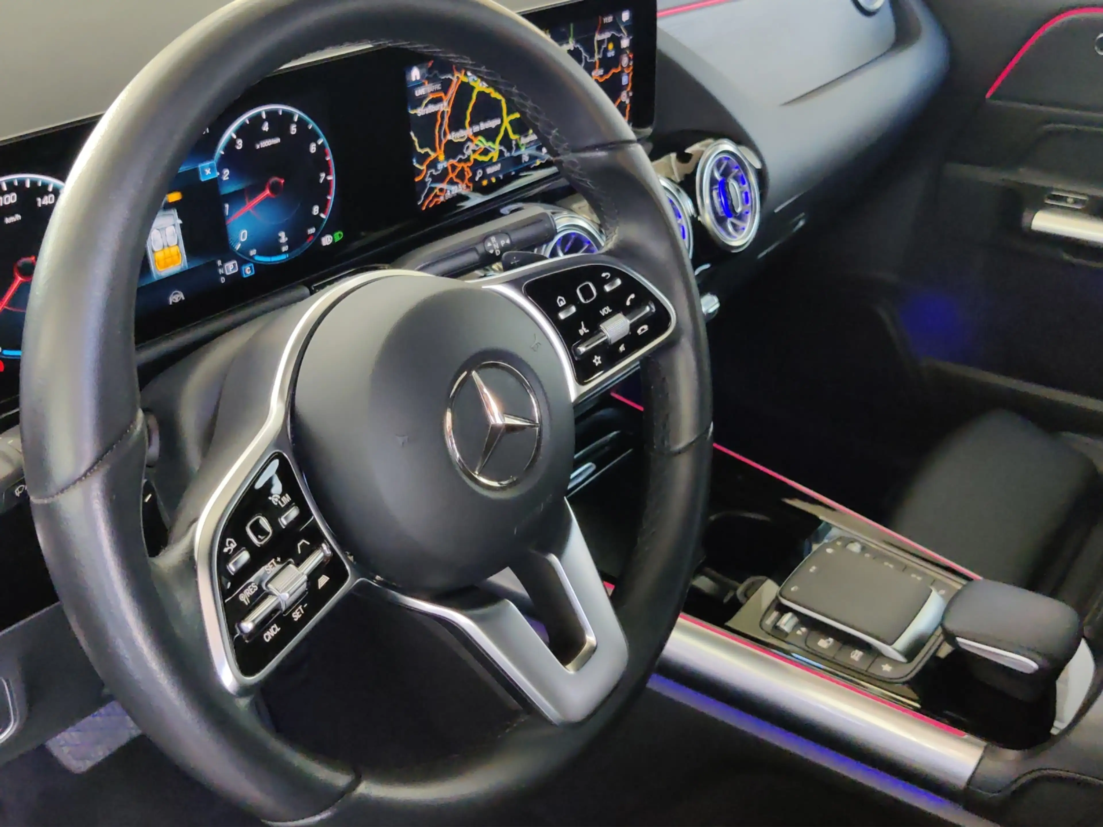 Mercedes-Benz GLA 250 Progressive — photo 10