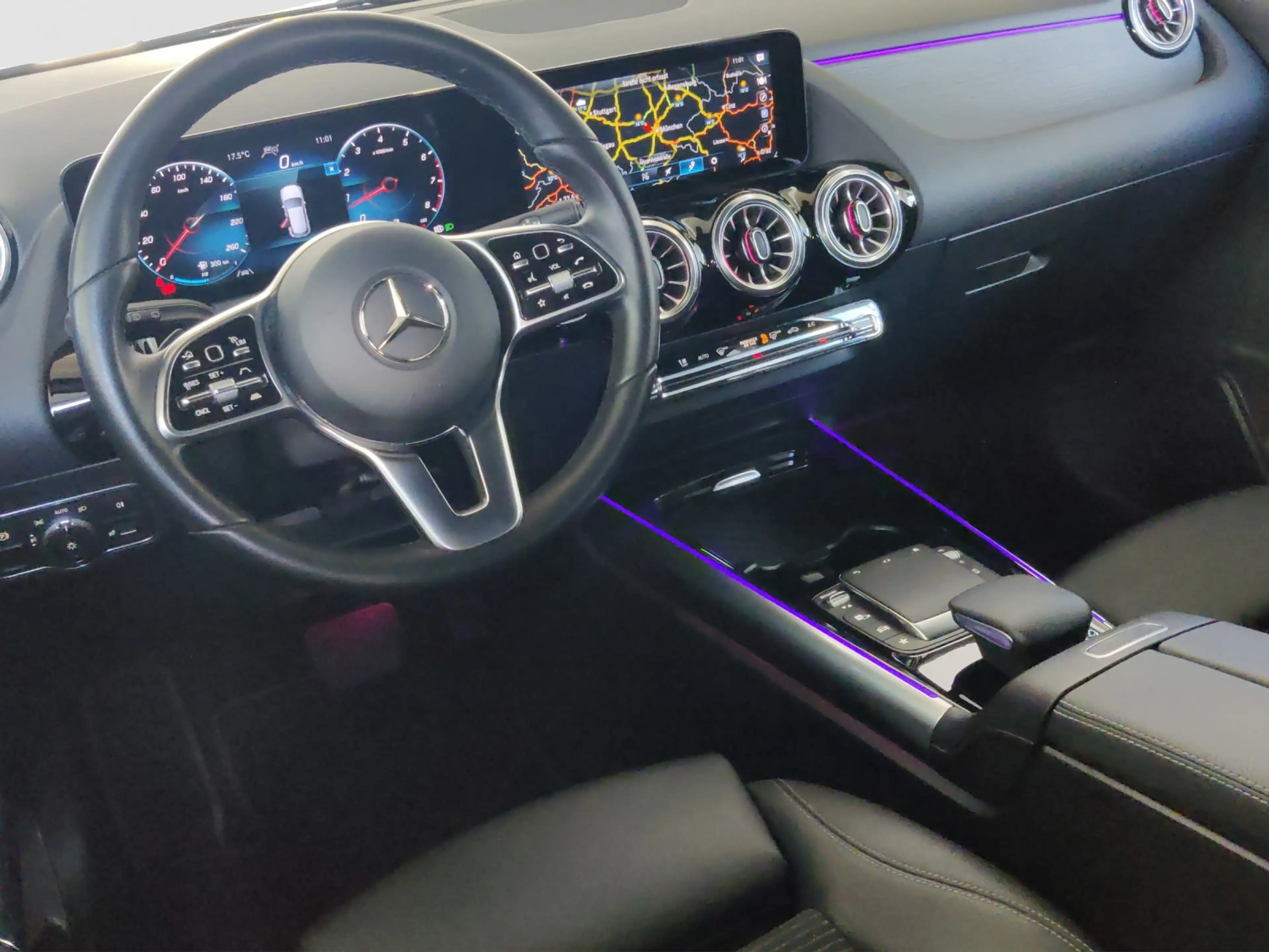 Mercedes-Benz GLA 250 Progressive — photo 9