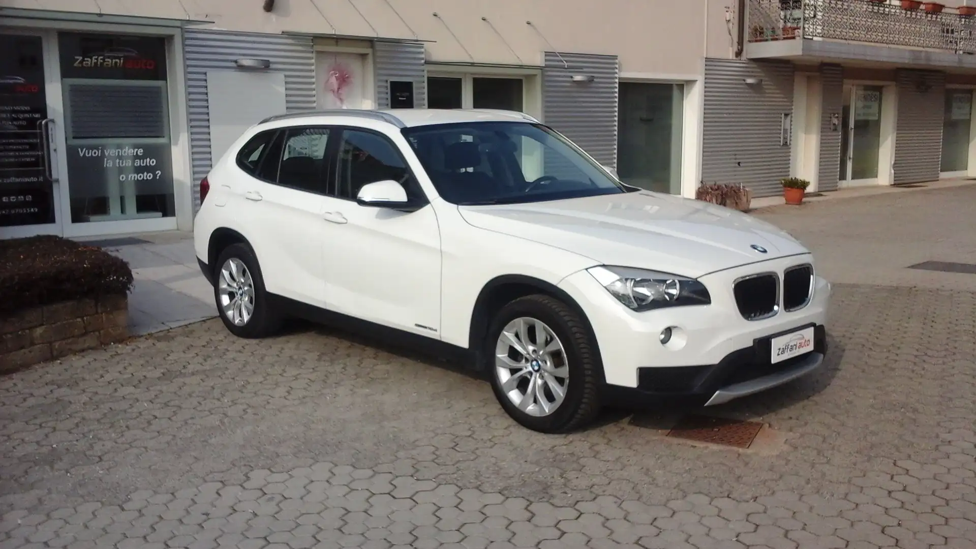 BMW X1 sdrive-neop- xLine-85KW-116cv-2Prop.-Aut.-Km.Cert. Bianco - 1