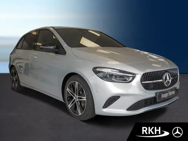 Mercedes-Benz B Class view 2