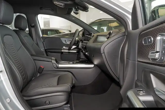 Mercedes-Benz B Class view 6