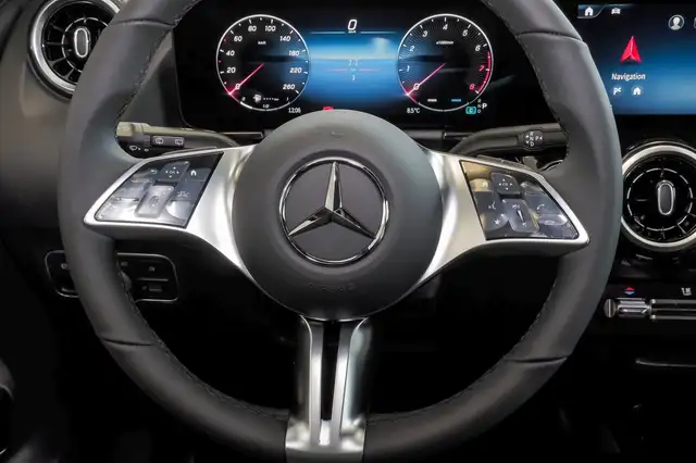 Mercedes-Benz B Class view 13