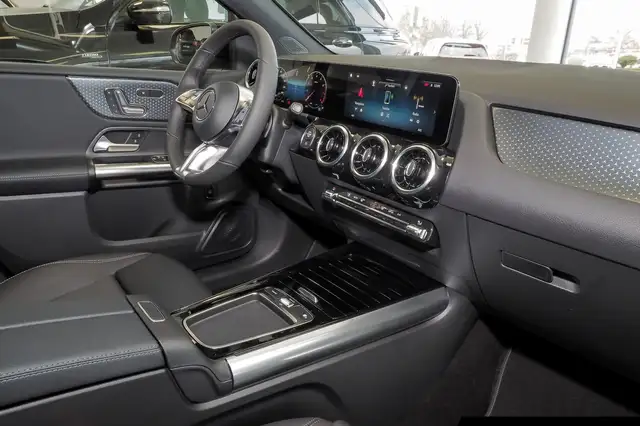 Mercedes-Benz B Class view 7