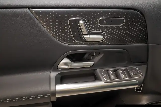 Mercedes-Benz B Class view 14