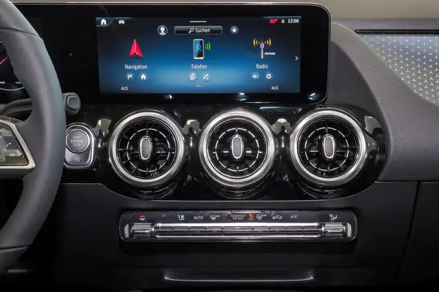 Mercedes-Benz B Class view 11