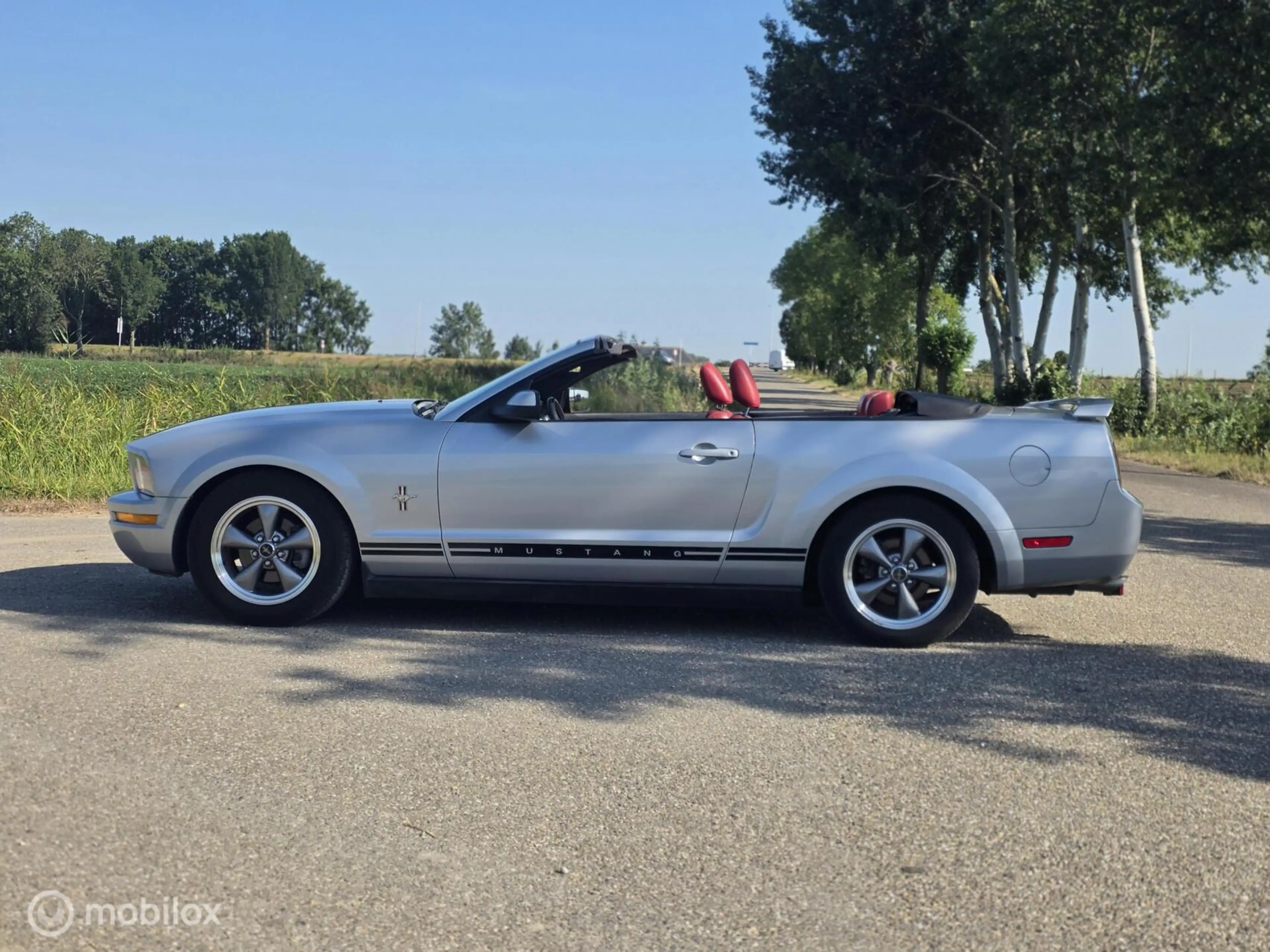 Ford Mustang USA 4.0 V6 — photo 3