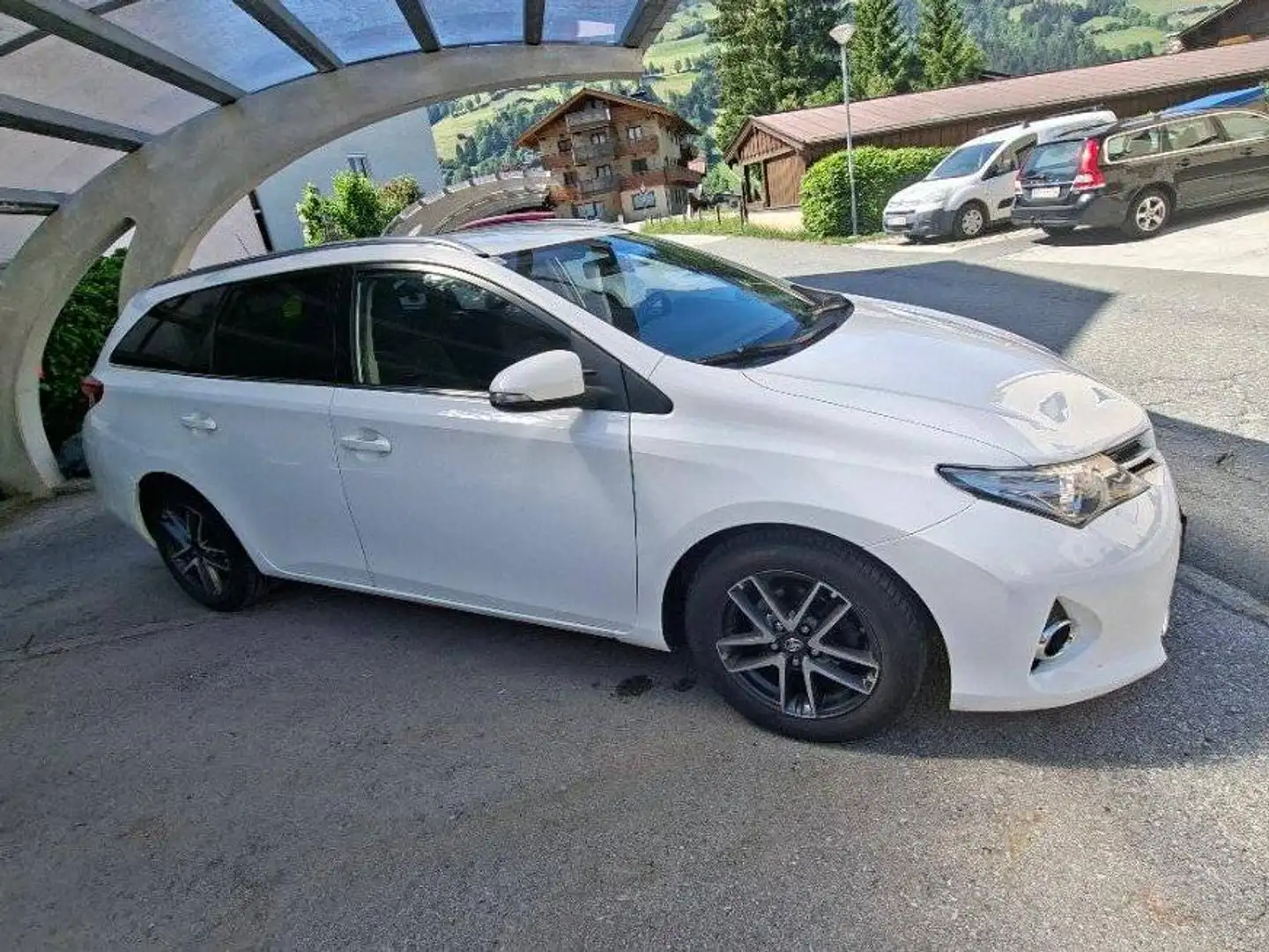 Toyota Auris Auris 1,33 dVVT-i Feel! Feel! Weiß - 2