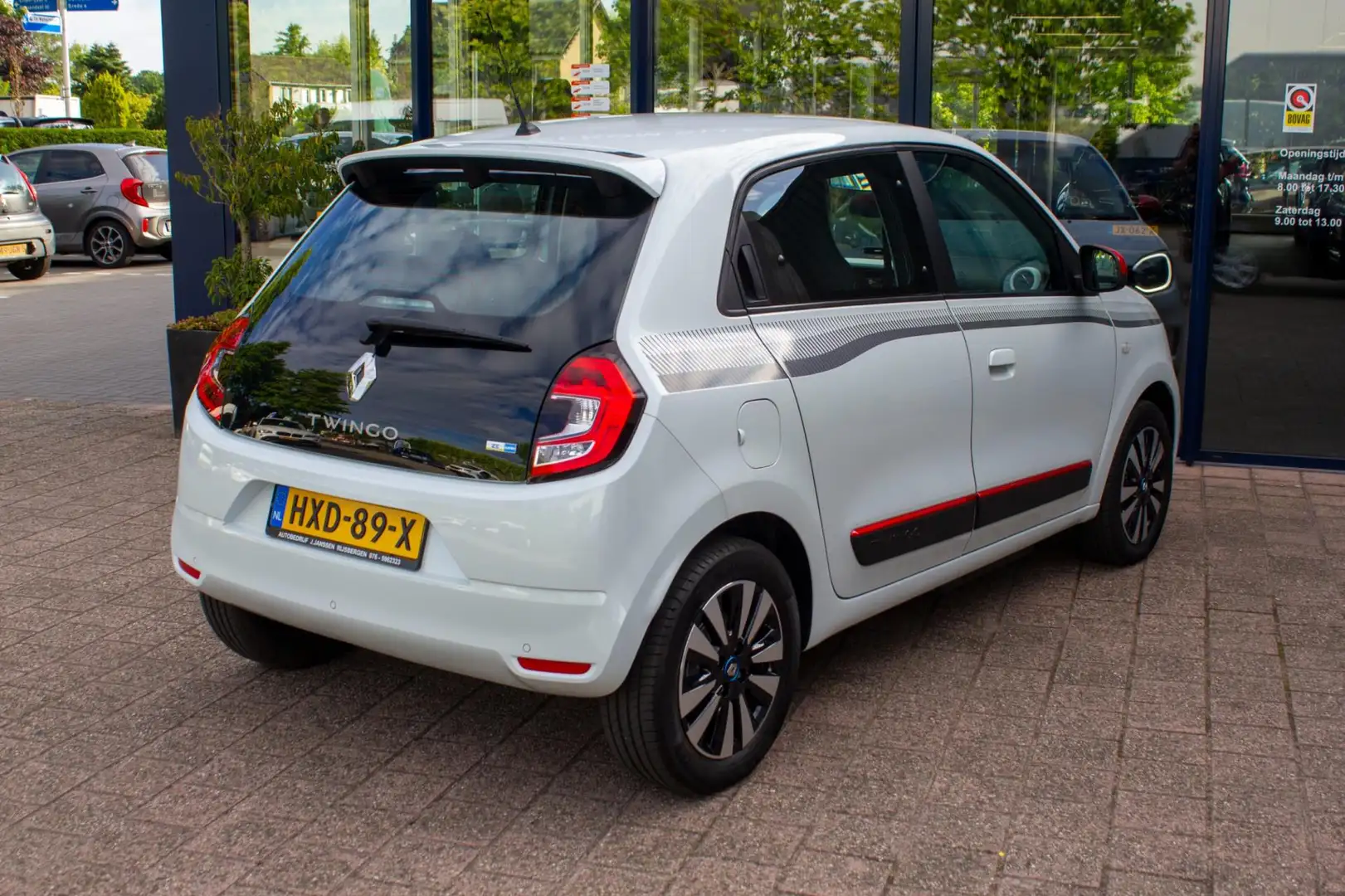 Renault Twingo Z.E. R80 Intens|Prijs rijklaar incl. 12 mnd garant Wit - 2