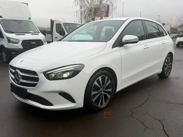 Mercedes-Benz B 180 B 180 d