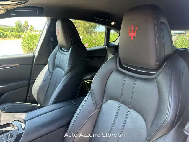 Maserati Levante view 18