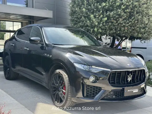 Maserati Levante view 3