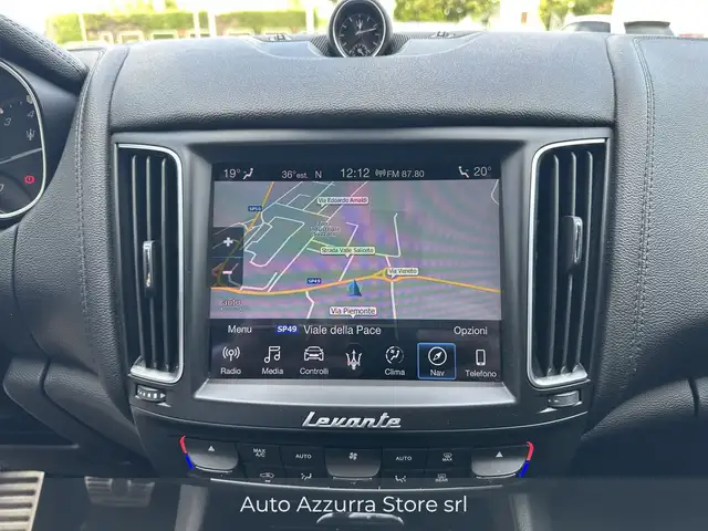 Maserati Levante view 20
